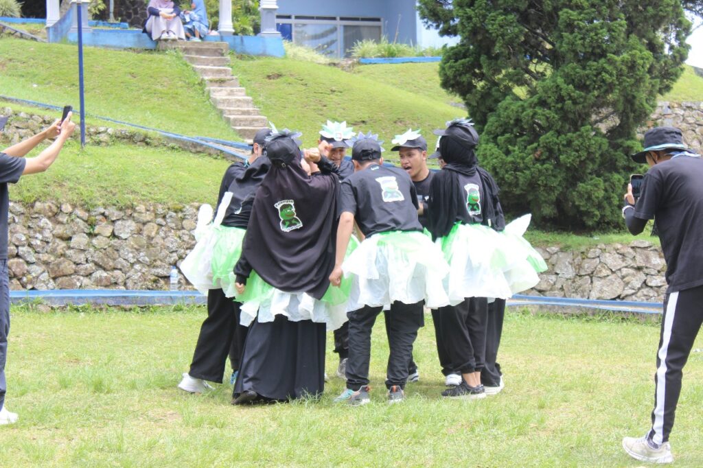 Outbound Blitar untuk kekompakan dan kreativitas