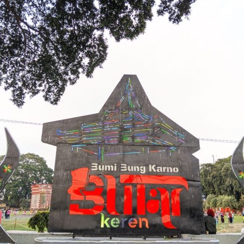 Foto Kota Blitar: Menangkap Keindahan Alam, Sejarah, dan Budaya dalam Lensa
